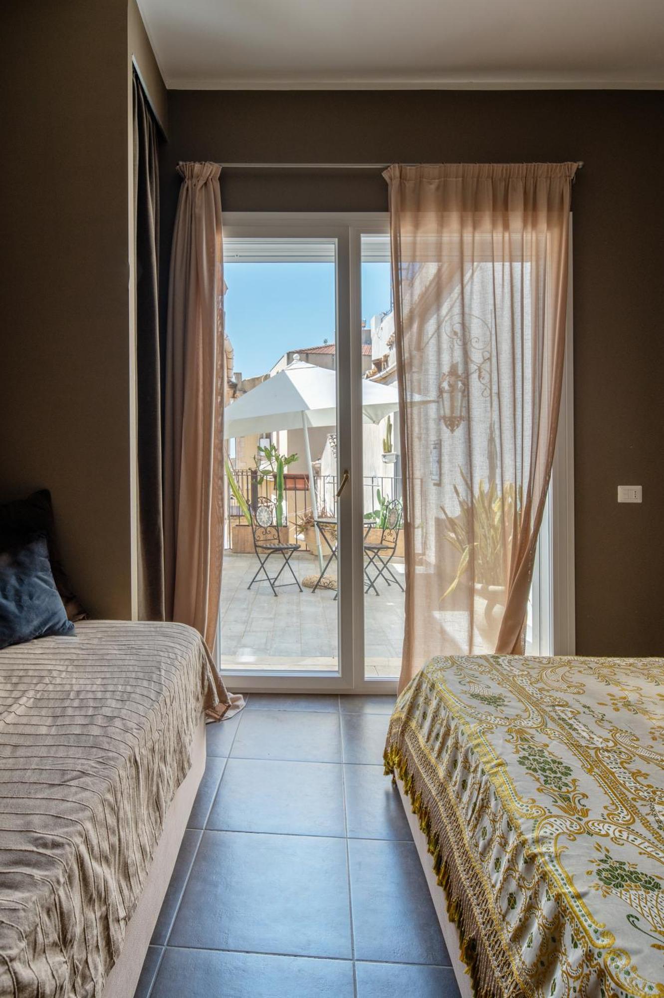 Zioli Bed & Breakfast Noto Bagian luar foto